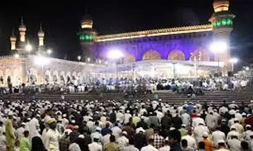 Ramadan Begins with Tarawih Prayers at Mecca Masjid in Hyderabad