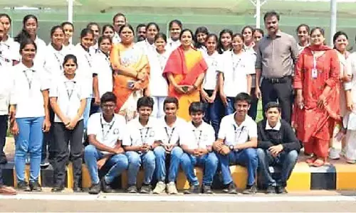 Students must develop political awareness from early stage: Sunitha