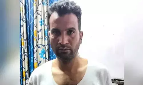 Pulwama Man Arrested For Impersonating NIA Officer, Duping Delhi Job Seekers Pulwama Man Arrested For Impersonating NIA Officer, Duping Delhi Job Seekers