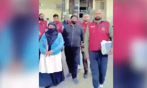 Couple on ‘family trip’ transports Rs 7.5 crore heroin, arrested Couple on ‘family trip’ transports Rs 7.5 crore heroin, arrested