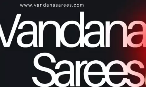 How a Pure Banarasi Saree from an Authentic Banarasi Saree Shop in Varanasi Made Her Wedding Iconic