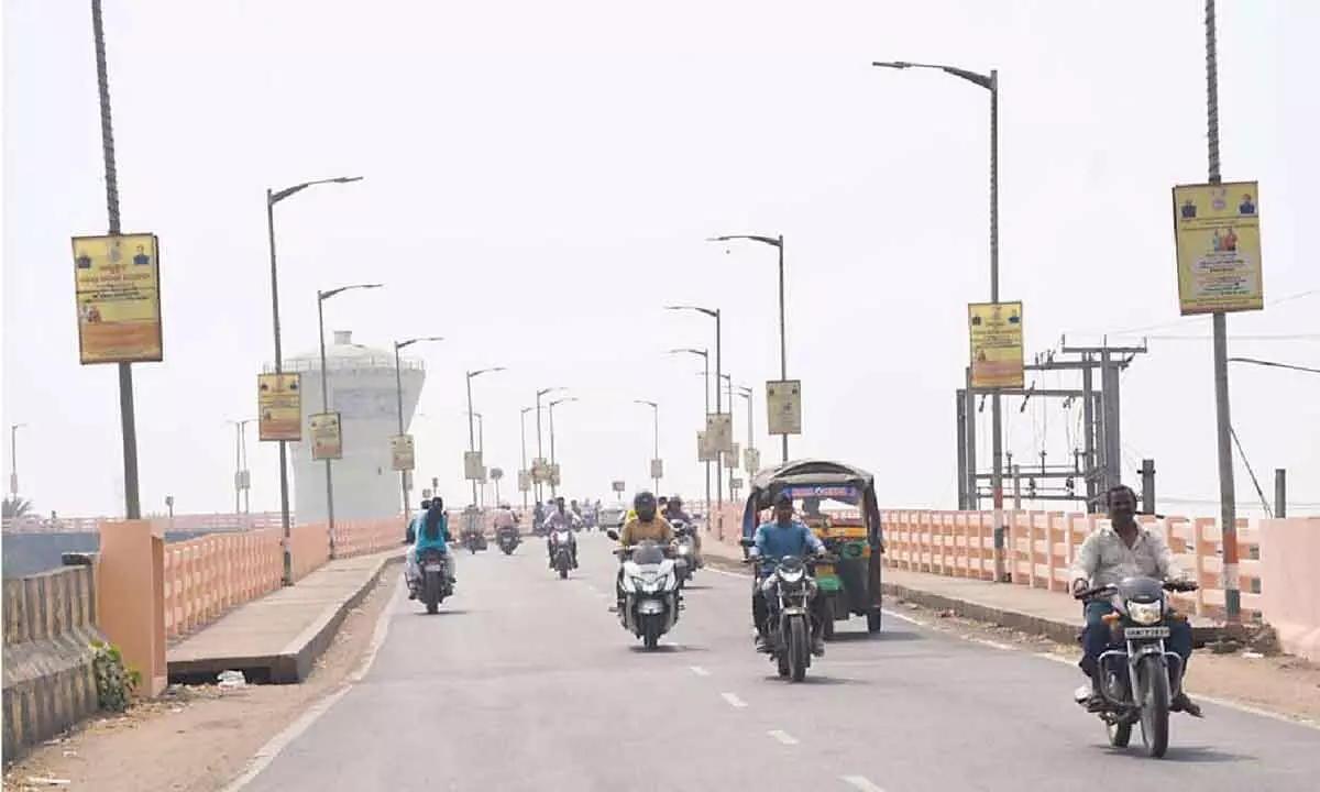 Bridge of promise turns into corridor of peril Bridge of promise turns into corridor of peril