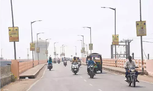 Bridge of promise turns into corridor of peril Bridge of promise turns into corridor of peril