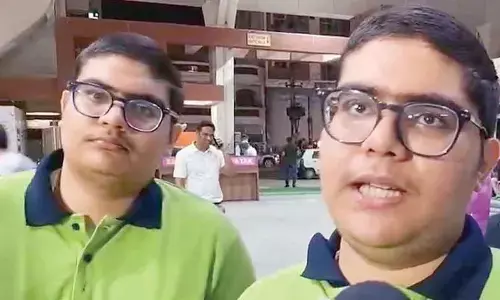 Twins spring a surprise with identical scores