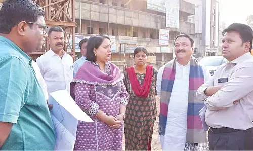 Complete Hubballi flyover within six months, warns Deputy Commissioner