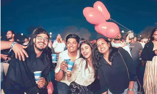 Karthik’s concert turns city into a musical carnival