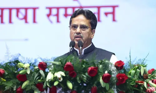 Hindi, local languages must grow together to unite people: Tripura CM