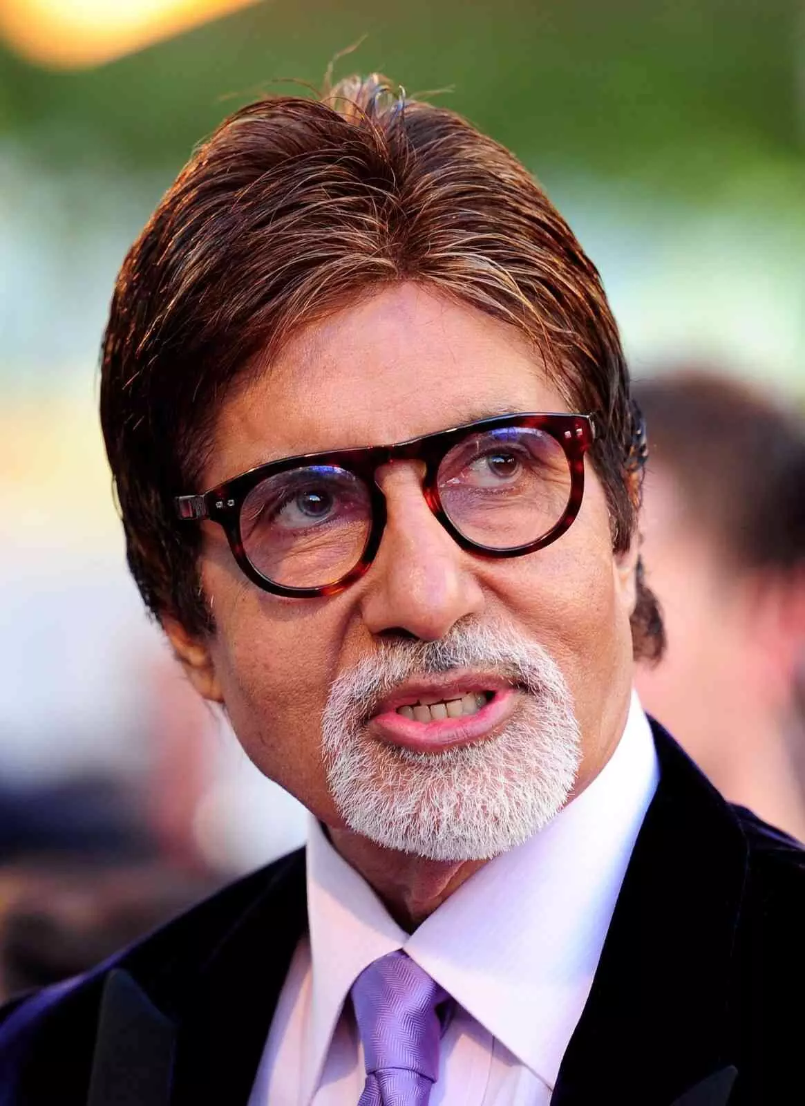 Amitabh Bachchan says son Abhishek’s surprise visit eases his anxiety Amitabh Bachchan says son Abhishek’s surprise visit eases his anxiety