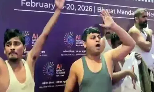 Union Ministers sore over ‘shirtless protest’ Union Ministers sore over ‘shirtless protest’