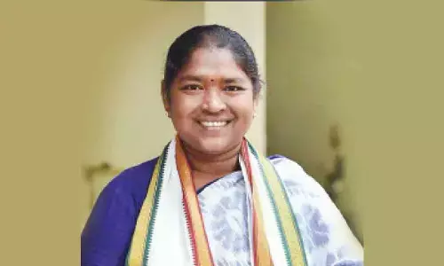 Gov urges centre to release Rs 2000 cr pending dues