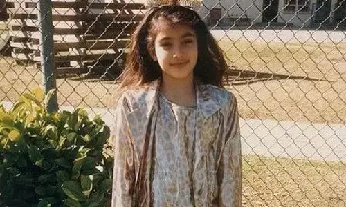 Kim Kardashian recalls performing Belinda Carlisle classic at 1987 school talent show Kim Kardashian recalls performing Belinda Carlisle classic at 1987 school talent show