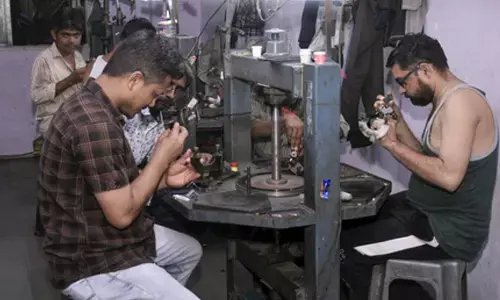 Surat emerges as Global Trade Hub with $10.55 bn exports