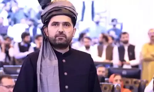 Pak Defence Minister warns KP CM Afridis post under threat after forming Release Imran Khan Force