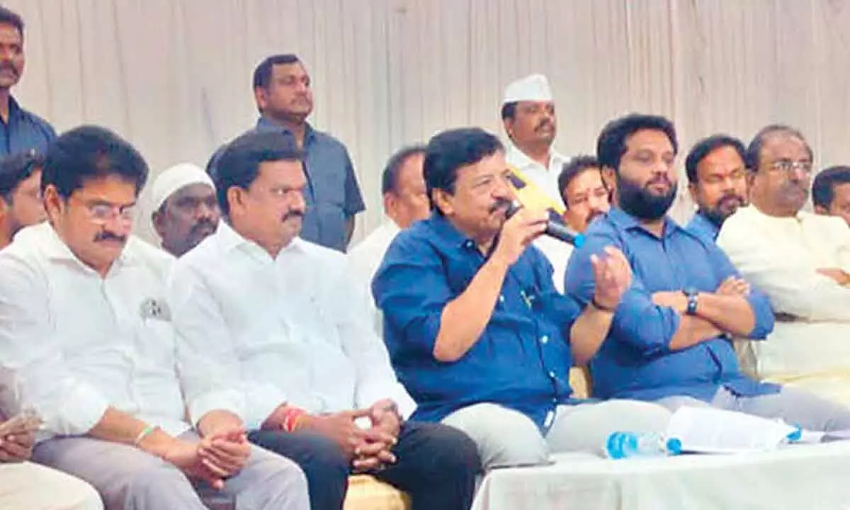 Durgesh terms alleged insult to Lord’s portrait in council ‘unpardonable’ Durgesh terms alleged insult to Lord’s portrait in council ‘unpardonable’