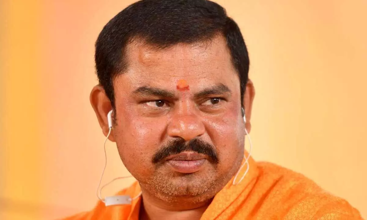 Raja Singh Arrested en Route to Banswada Raja Singh Arrested en Route to Banswada