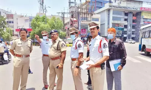 Blocking free left: Cops book 9,142 cases during 12-day drive