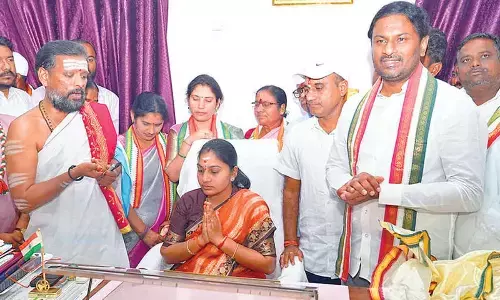 Bandari Anusha assumes charge as Adilabad Municipal Chairperson, pledges town’s development