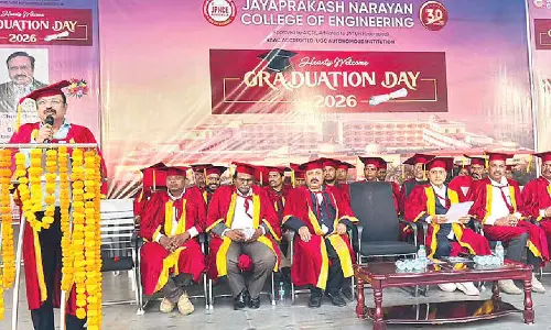 JPNCE Engineering college celebrates Graduation Day JPNCE Engineering college celebrates Graduation Day