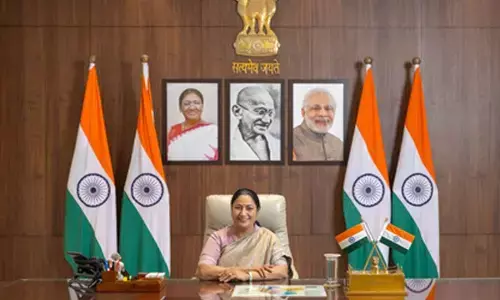 Delhi CM announces Rs 25,000 reward for persons saving road accident victims