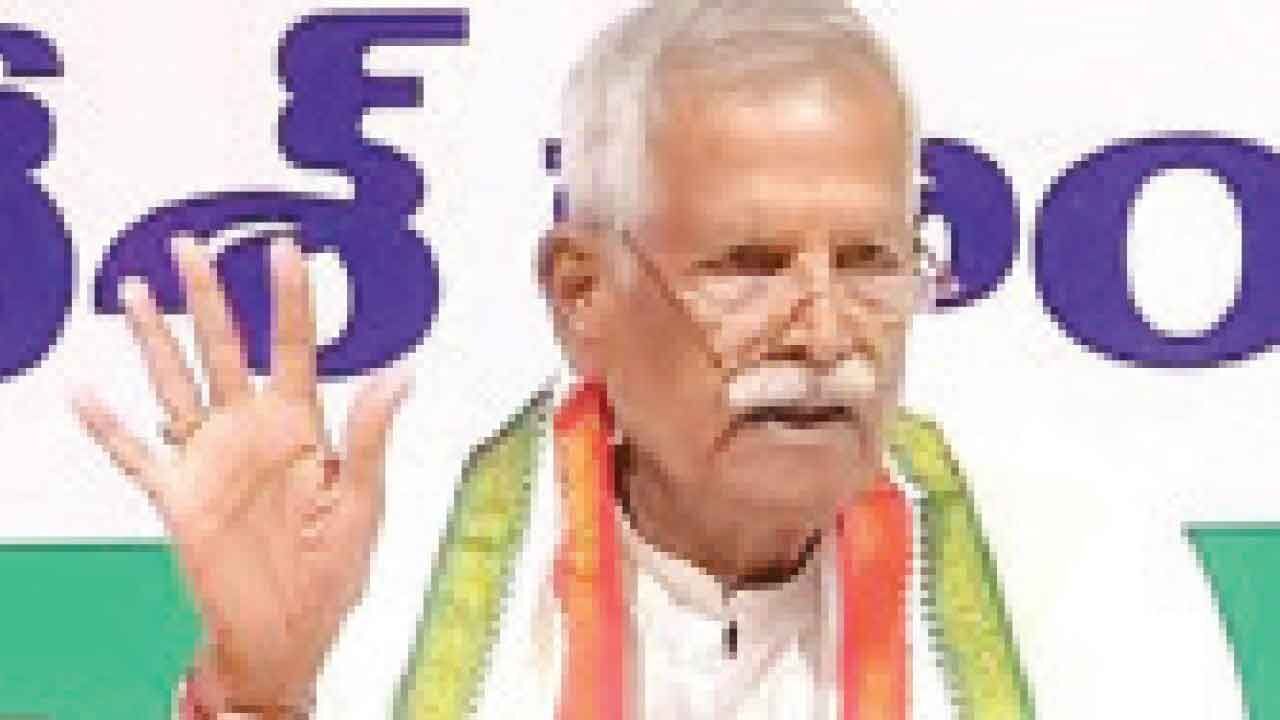 Revenue dept must streamline land records and collaborate with agri wing: Kodanda Reddy