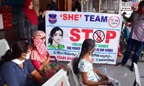 264 eve teasers caught during Numaish