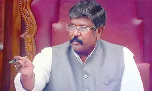 No difference between ruling and opposition members in conduct