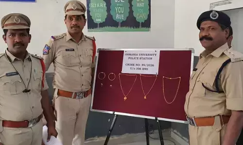 Maid held for stealing gold