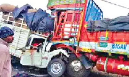 31 daily road deaths, BJP urges Priyank Kharge to fix roads