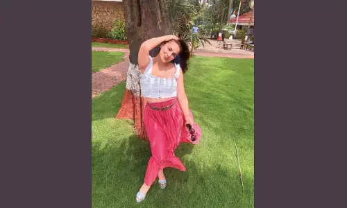 Shraddha Arya has a blast at her all-girls trip in Pattaya without her twin babies