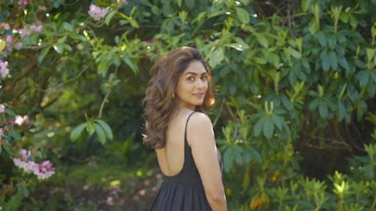 Confidence and health matter more than size zero: Mrunal Thakur Confidence and health matter more than size zero: Mrunal Thakur