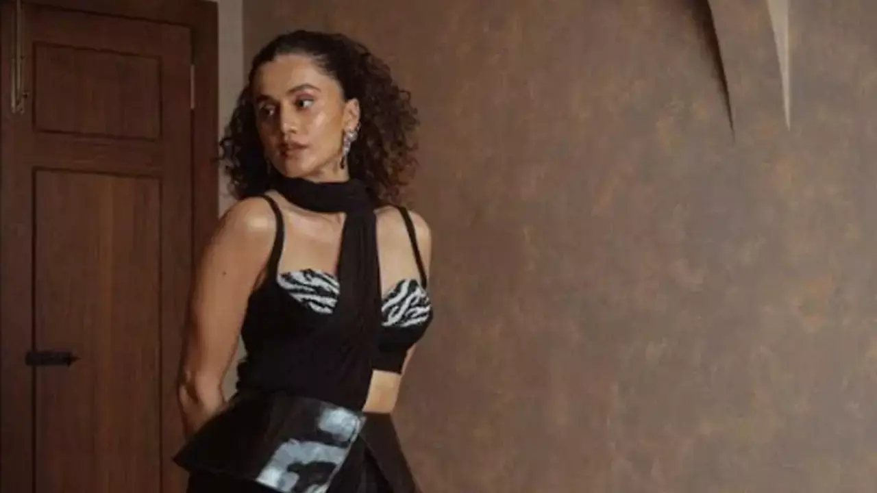 Taapsee’s new look grabs attention Taapsee’s new look grabs attention