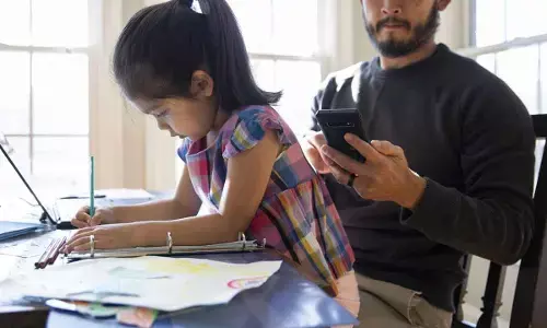 Parental control, selective curbs can reduce screen time for new gen Parental control, selective curbs can reduce screen time for new gen