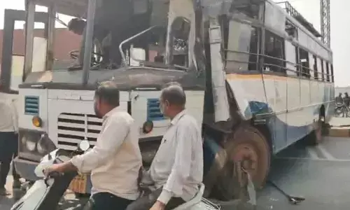 Bus and Lorry Collide on NH 65 Bypass in Sangareddy, 15 injured