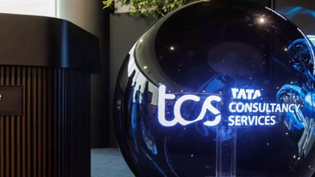 TCS’ market cap falls over Rs 18,000 crore last week TCS’ market cap falls over Rs 18,000 crore last week