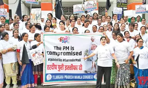 Mahila Cong demands resignation of Union Minister Hardeep Puri