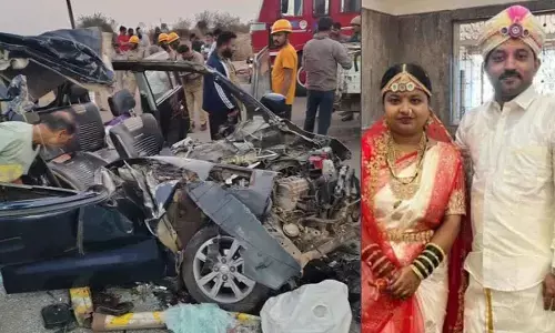 Newly wed couple dies in   accident