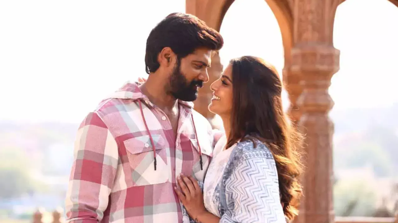 Varalaxmi–Naveen’s ‘Police Complaint’ song launched Varalaxmi–Naveen’s ‘Police Complaint’ song launched