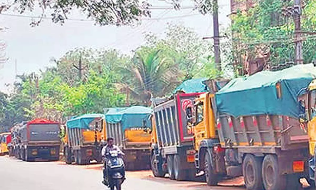 Mining Dept cracks down on illegal transport Mining Dept cracks down on illegal transport