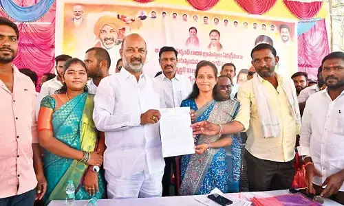 Bandi releases Rs 10 lakh incentive to two gram panchayats in Karimnagar