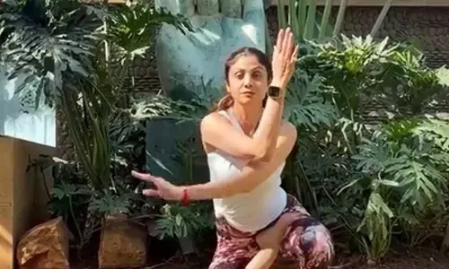 Shilpa Shetty says ‘If one can hold the Vatayansana pose, then can definitely handle Monday’ Shilpa Shetty says ‘If one can hold the Vatayansana pose, then can definitely handle Monday’