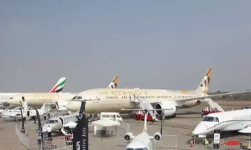 Emirates, Etihad resume limited flights from Dubai airport