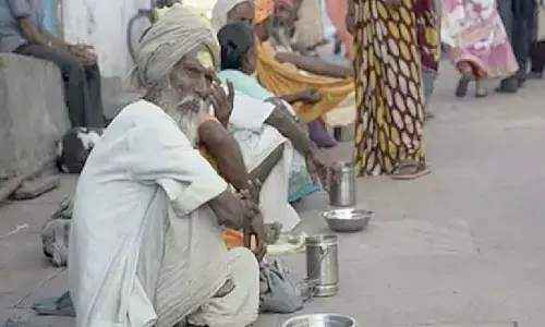 Delhi government helps over 400 beggars turn street vendors Delhi government helps over 400 beggars turn street vendors