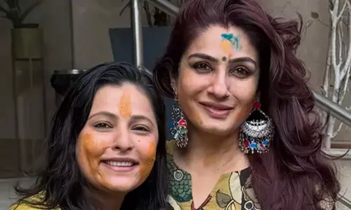 Raveena Tandon dances her heart out on Dhol during Holi celebration