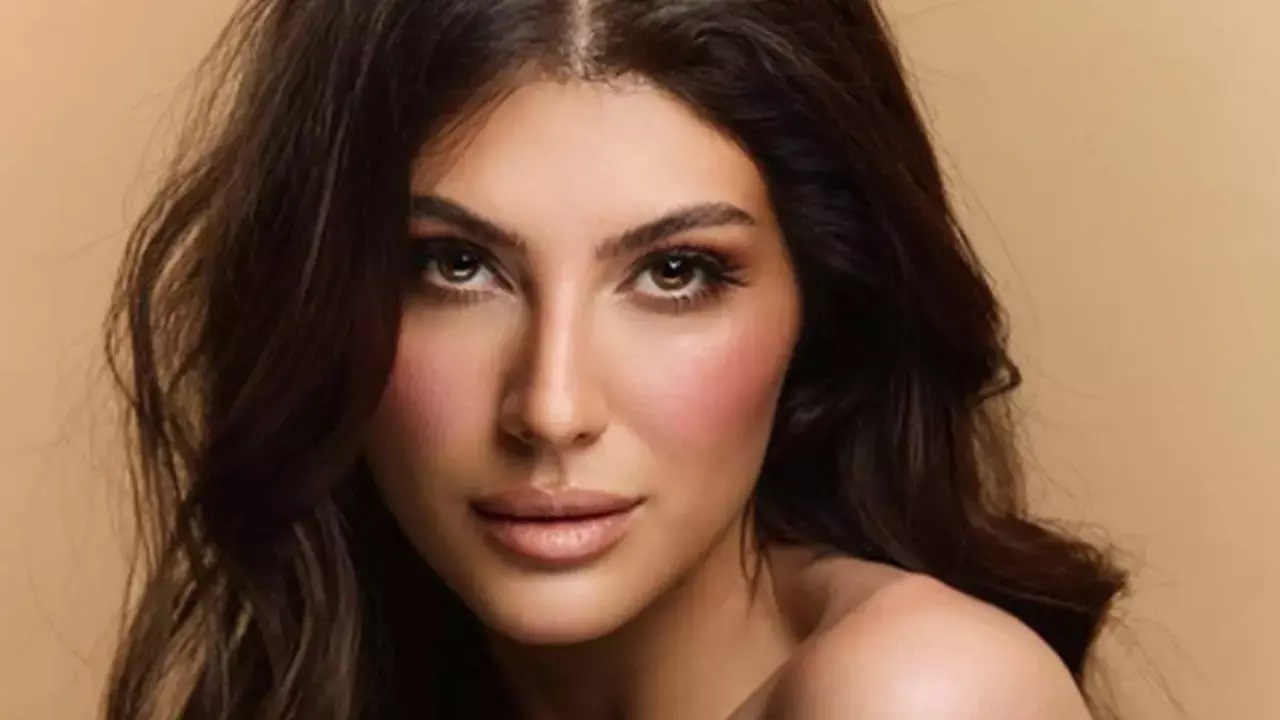 Elnaaz Norouzi recalls her childhood & school days in Iran: I have seen how it can be