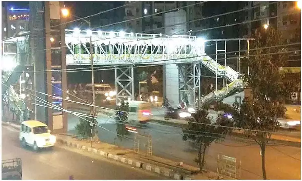 Skywalks proposed, bus stops shifted to ease congestion in Bengaluru Skywalks proposed, bus stops shifted to ease congestion in Bengaluru