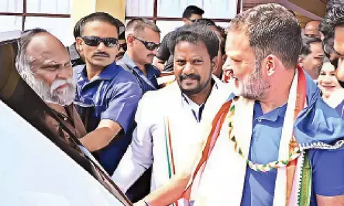 Hello Jagga Ji… how are you? Rahul Gandhi greets Jagga Reddy in Vikarabad
