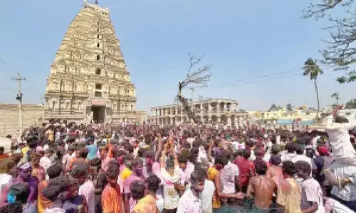 Foreign tourists join thousands in vibrant Holi celebrations at Hampi
