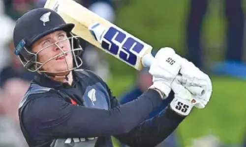 Kiwis thrash SA to book berth in finals