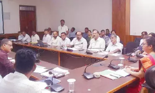 Officials  briefed on steps to prevent drinking water shortage