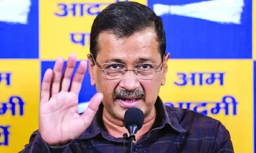 AAP Targets Centre Over US Remark on India’s Russian Oil Purchases